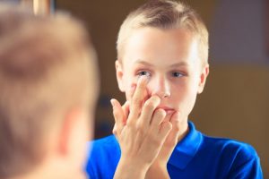 boy-with-contact-lens